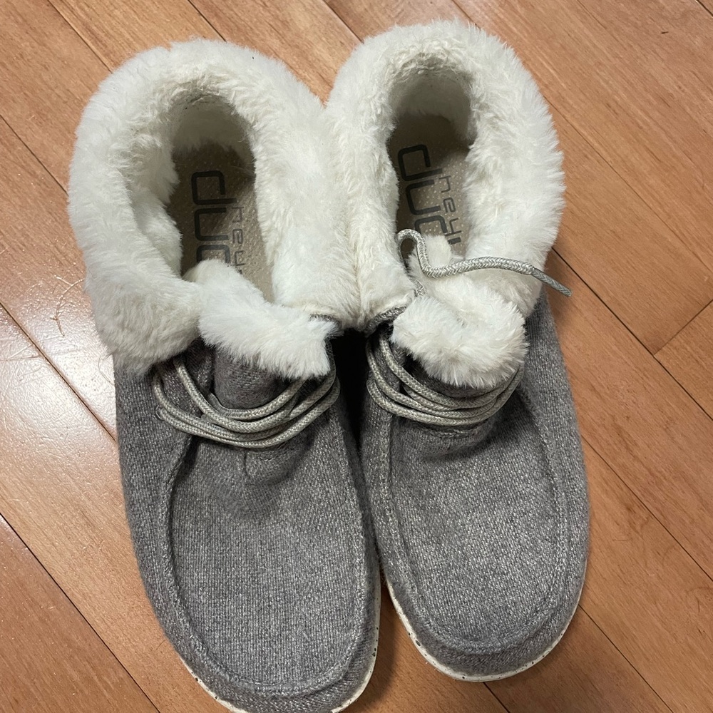 Fuzzy Hey Dudes